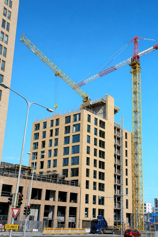 Rakennustyömaa Helsingissä — Suomen Kirvesmiehet